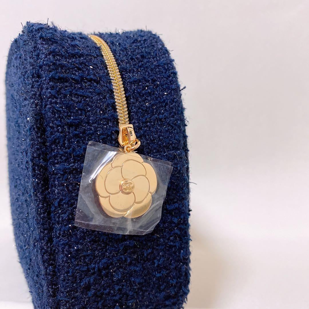 h*a様 CHANEL 2025クリスマスコフレ リップアンド ネイルケアセット