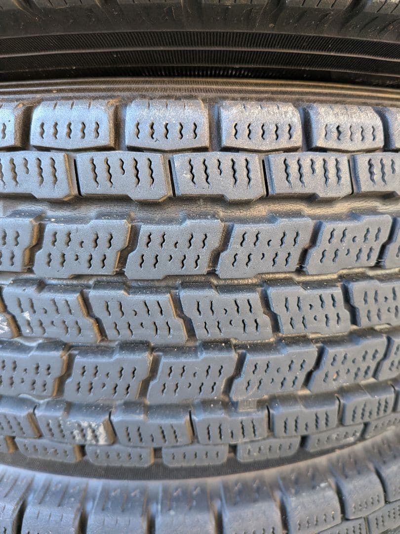 145/80R12 スタッドレス 20年製 ハイゼットやキャリートラック等
