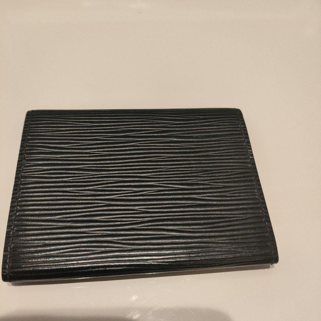 Louis Vuitton 黒 エピ 名刺入れ