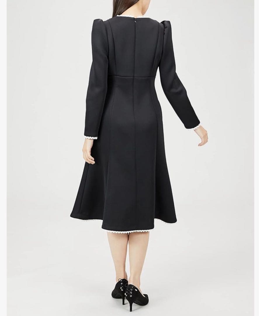 【新品未使用✨】CELFORD Aライン ワンピース Sサイズ ブラック