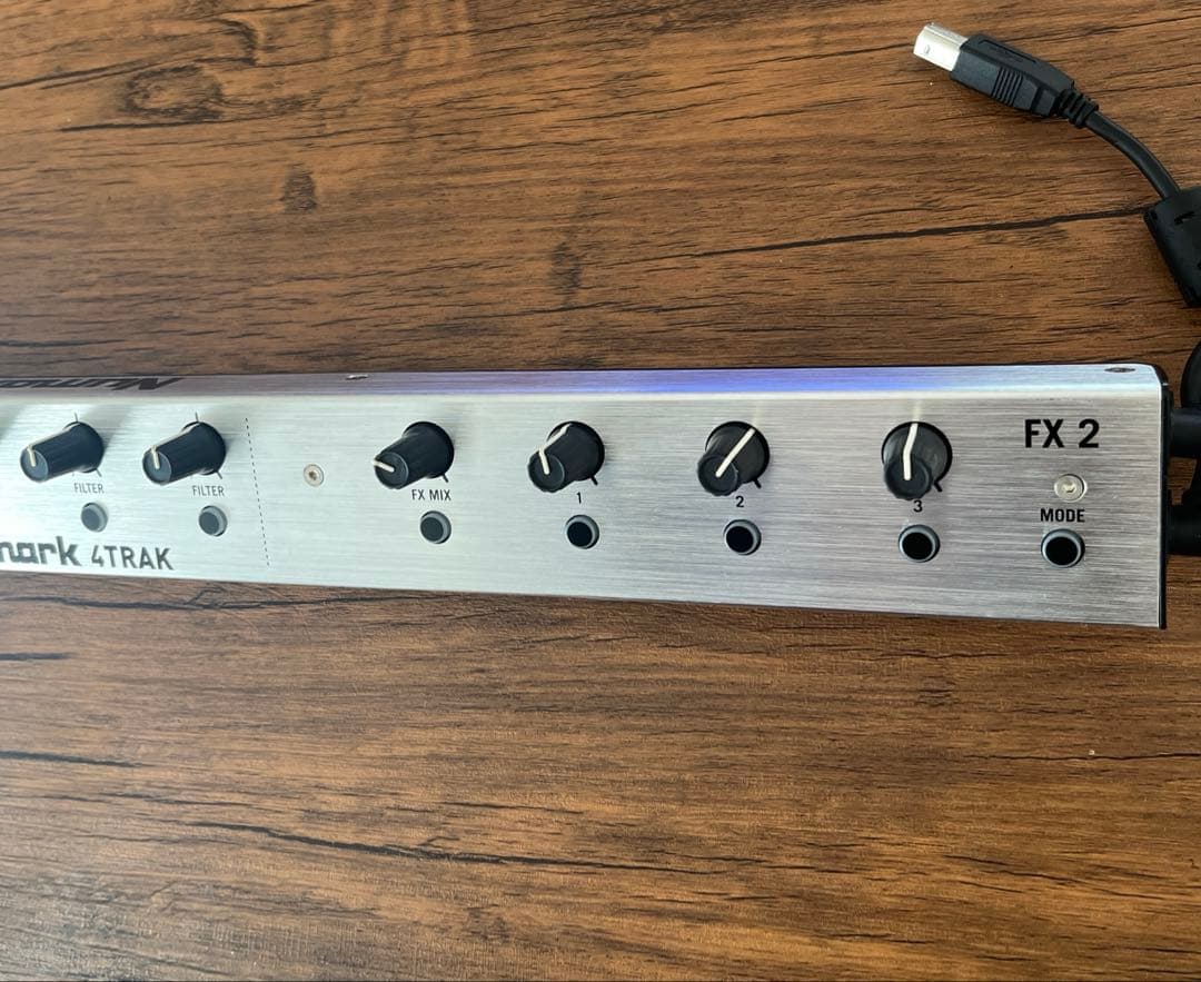 ③激レア　Numark ヌマーク4TRAK DJコントローラー