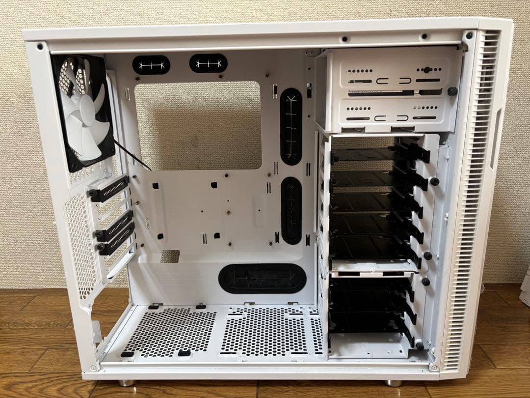 Fractal Design DEFINE R5 PCケース ホワイト （中古）