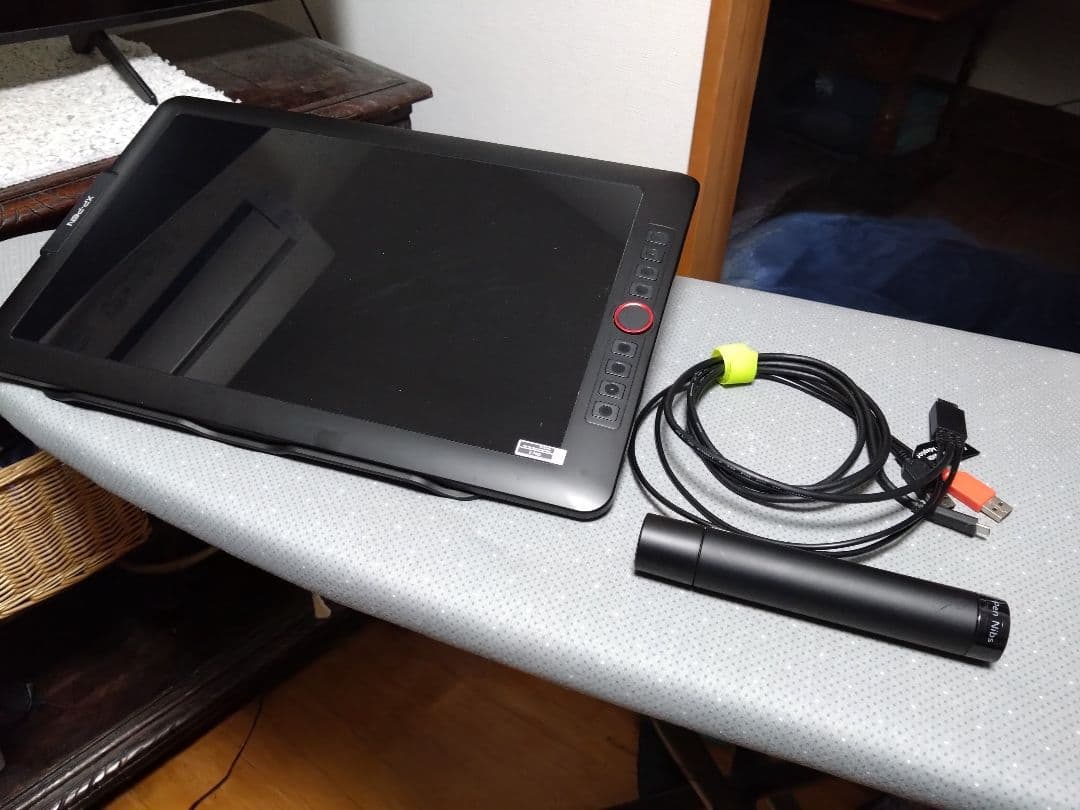 液タブ　XPPen 15.6インチ Artist15.6 Pro