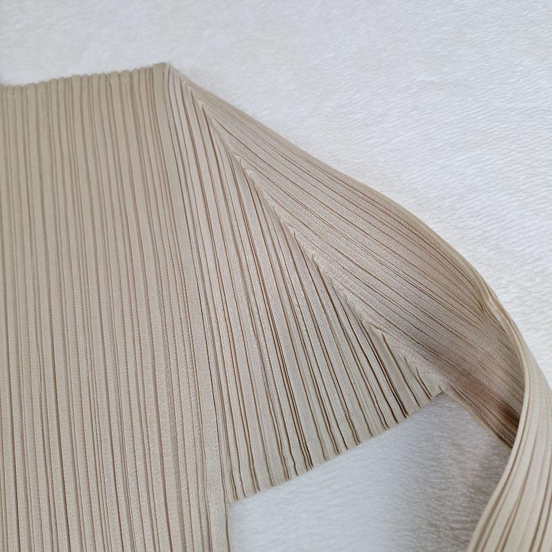 プリーツプリーズ　ハイネックカットソー　ブラウス　長袖　ベージュ　サイズ3