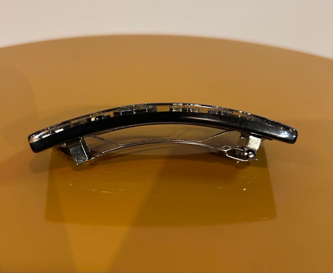 CHANELシャネル　バレッタ　キラキラCCマーク 星