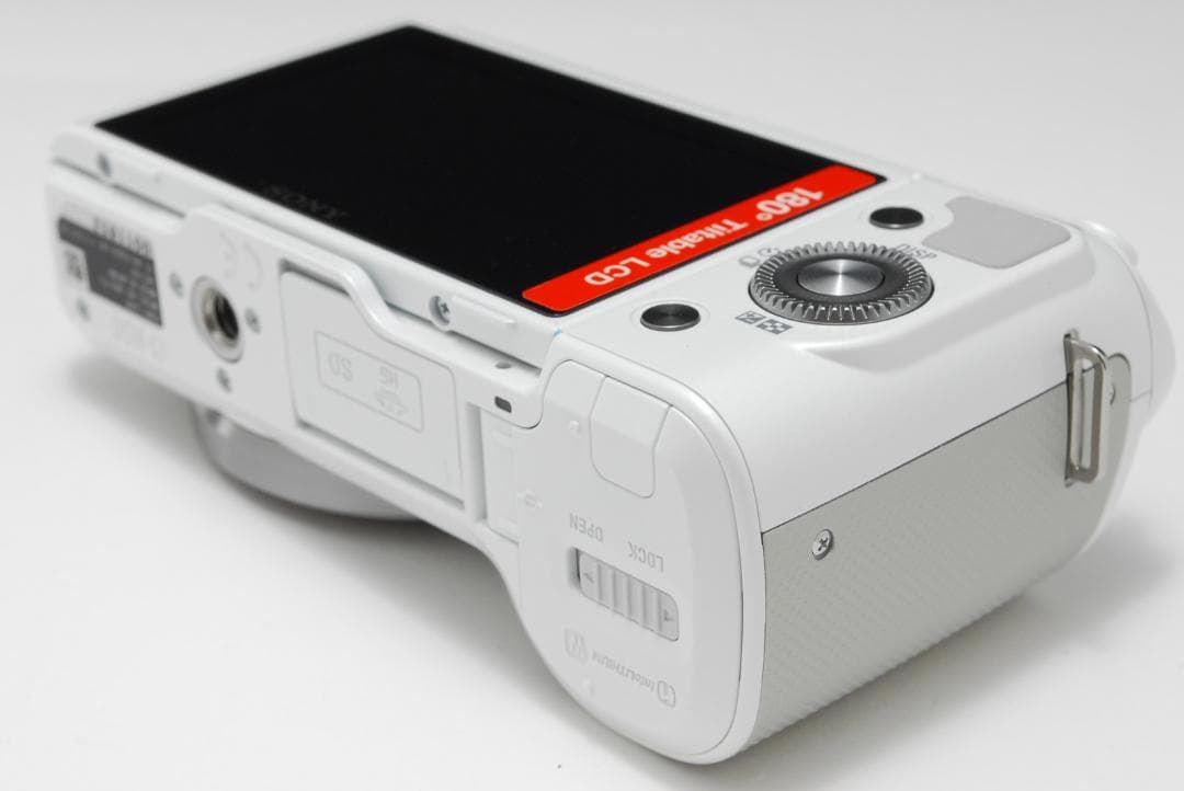 【ほぼ新品 元箱付き】ソニー SONY α NEX-F3 レンズキット ホワイト