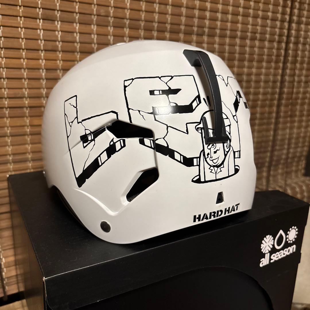 Bern バーン　ヘルメットTEAM WATTS 耳当て付き　ゴーグルクリップ