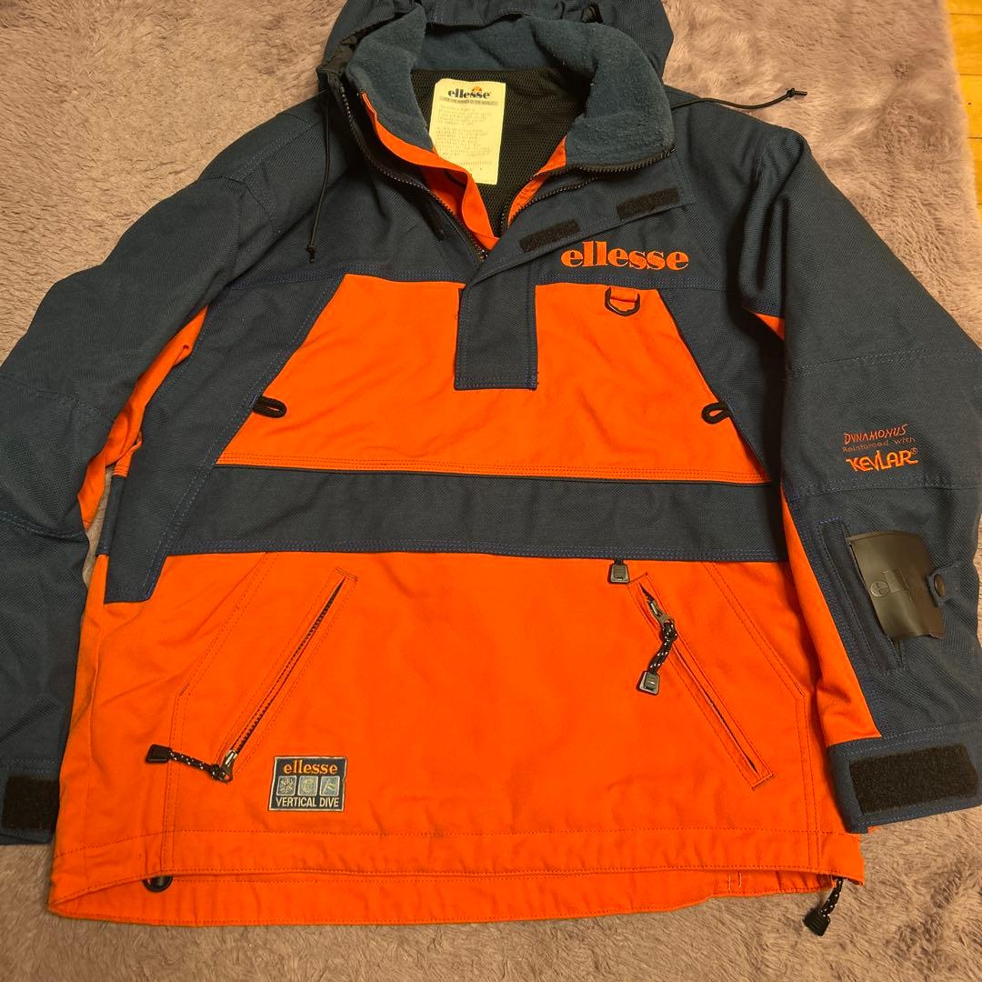 エレッセ　スキーウェア