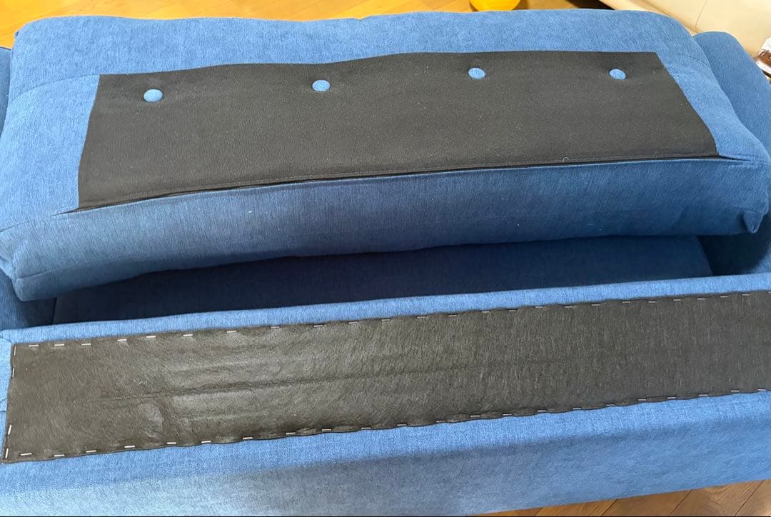 ニトリ2人掛けソファ(ネイビー)