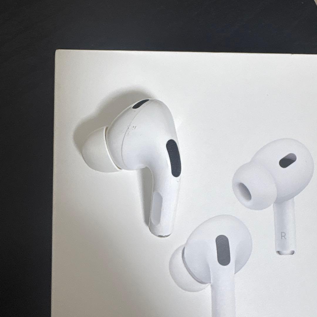 と*り様 AirPods Pro (第2世代) 本体　箱・イヤーピース付き