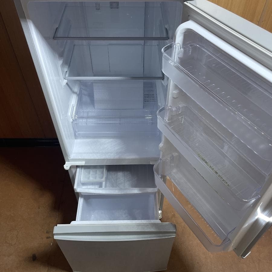 シャープ たっぷり167L 冷蔵庫 つけかえどっちもドア SJ-D17E-S