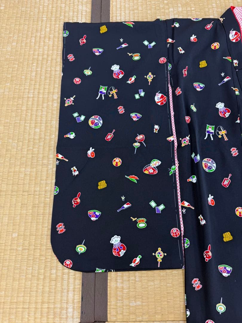 七五三　正絹　女の子　キッズ　7歳　黒　可愛い　新品　未使用　在庫処分