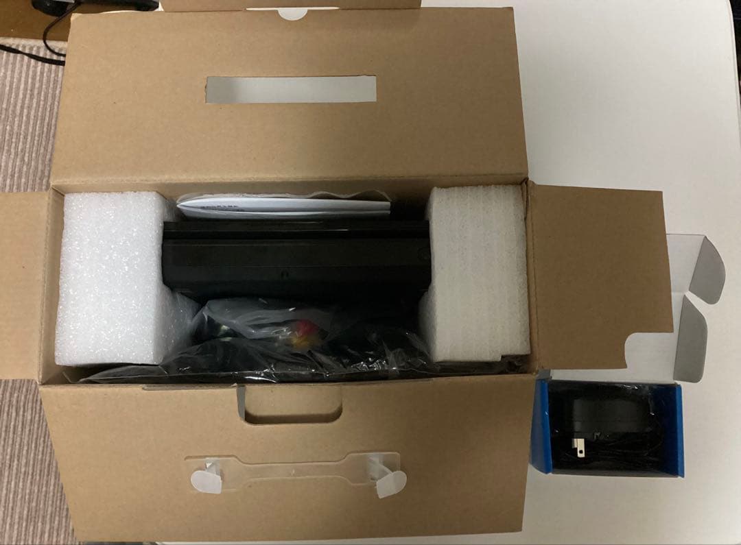 アグレクション 10インチ ポータブルブルーレイプレーヤー SU-101PB