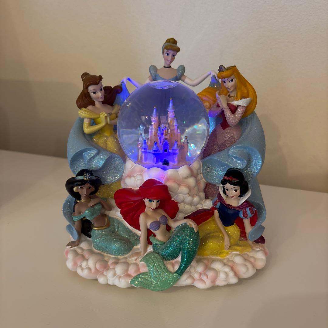ディズニープリンセスオルゴール　スノードーム　 ライト点灯