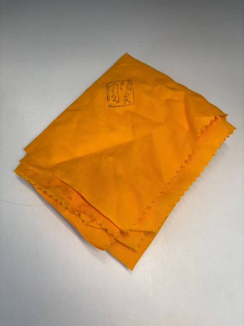 【中古品】膳所焼　菊彫建水（共箱）