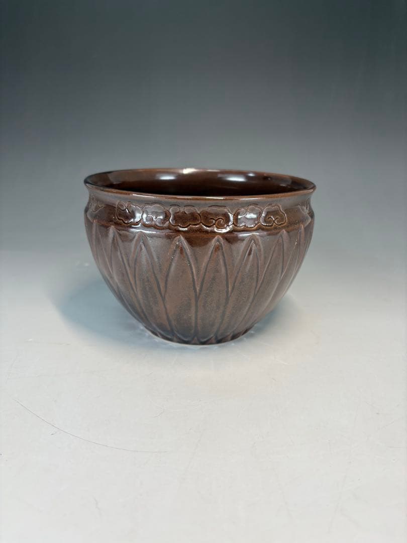 【中古品】膳所焼　菊彫建水（共箱）