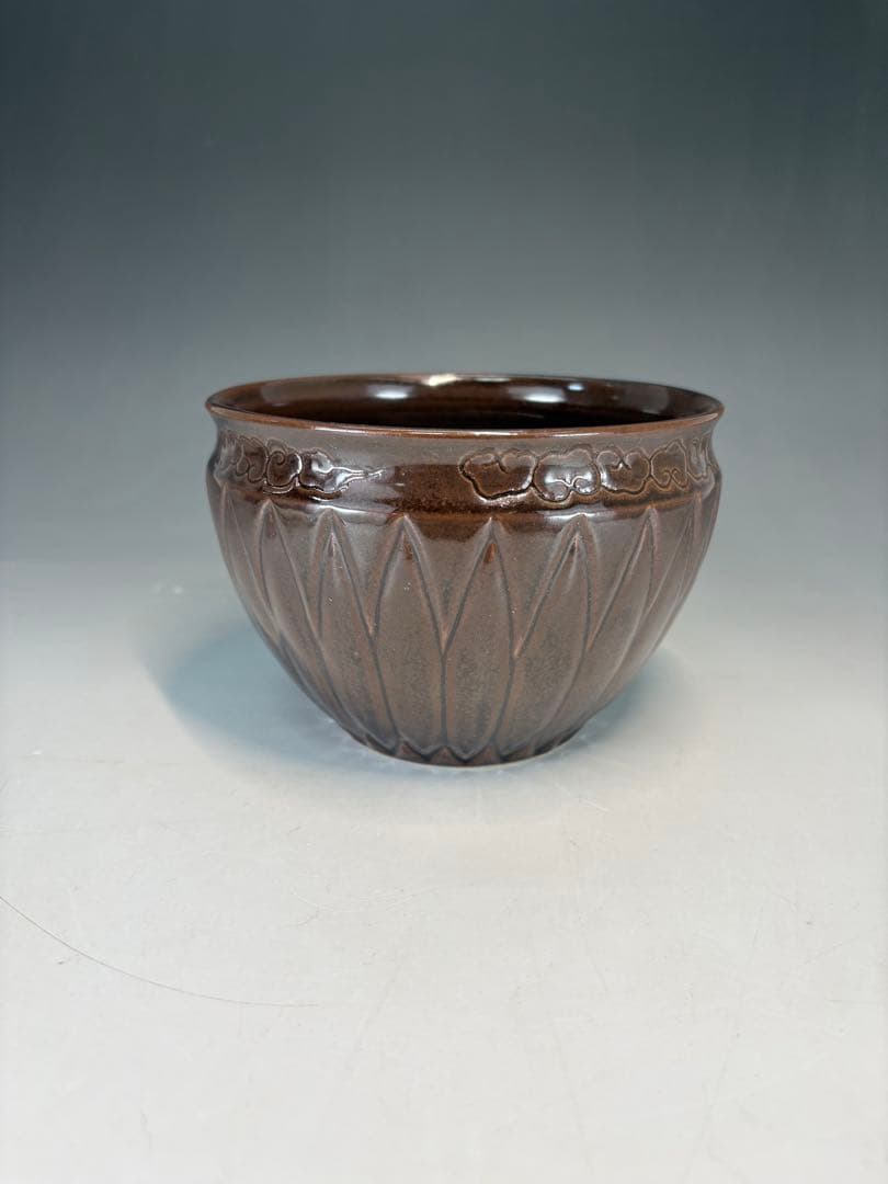 【中古品】膳所焼　菊彫建水（共箱）