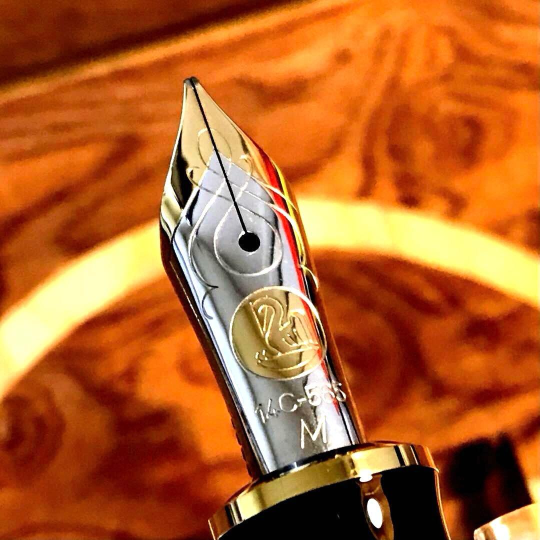 ☆超お勧め☆美しいペリカン万年筆M600ブルー縞（M)☆書き味抜群