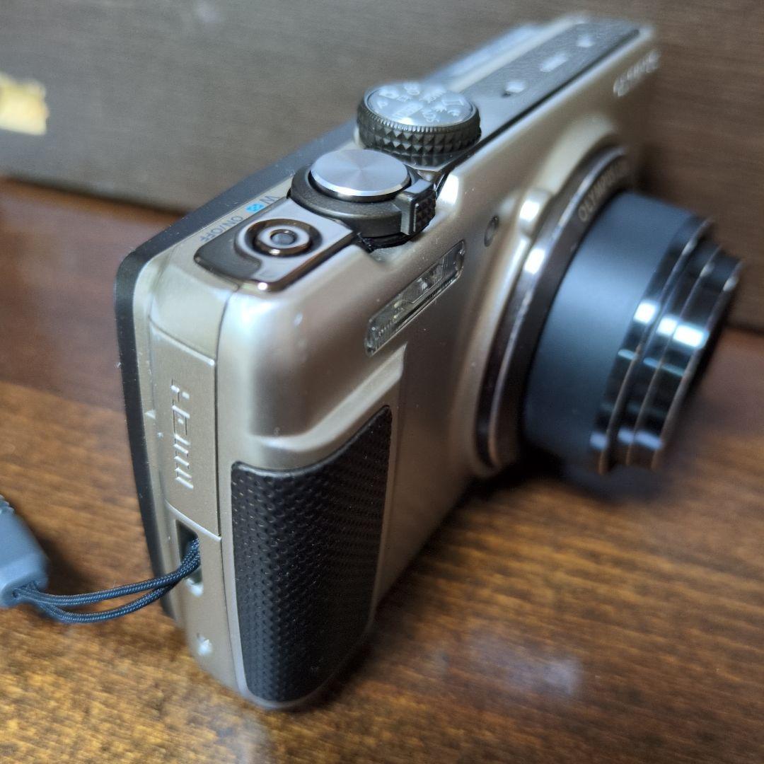 【値下】OLYMPUS デジカメ　1600万画素　 SH-21 本体 デジカメ