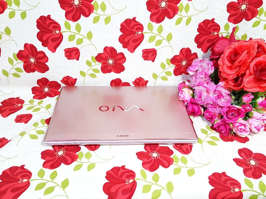 可愛い♪ピンク色★Win11★メモリ8G★カメラ★小型バイオ★SSD256G
