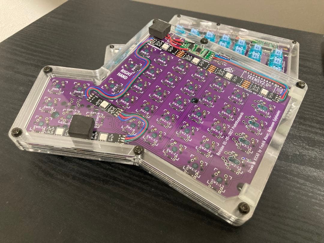 ErgoDox 分割型キーボード RGBアンダーグロー付