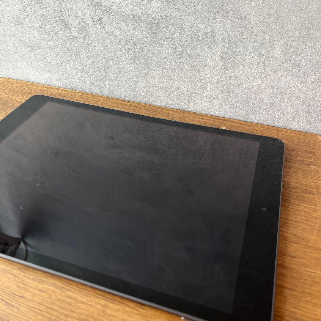 Apple iPad 本体　第8世代