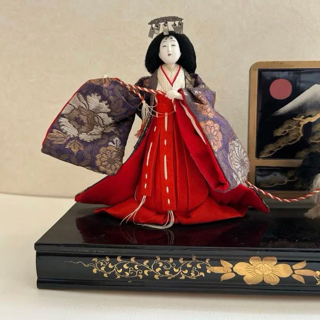 雛人形　狆引き官女　犬引き官女　狆を連れた官女　明治　大正　市松人形