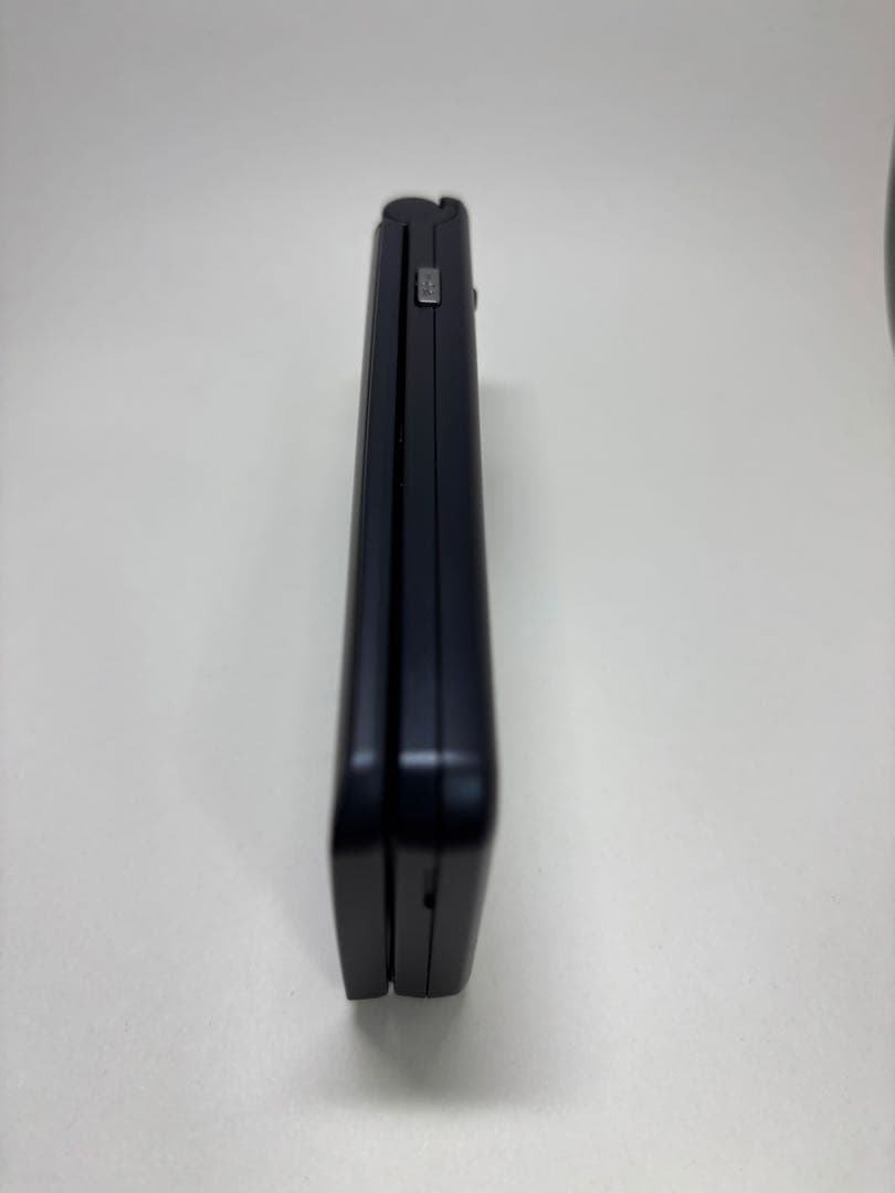 ★arrows ケータイ ベーシック F-41C ネイビー