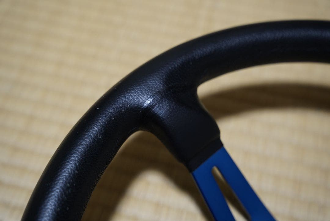 【正規品】MOMO mod.08 ステアリングホイール