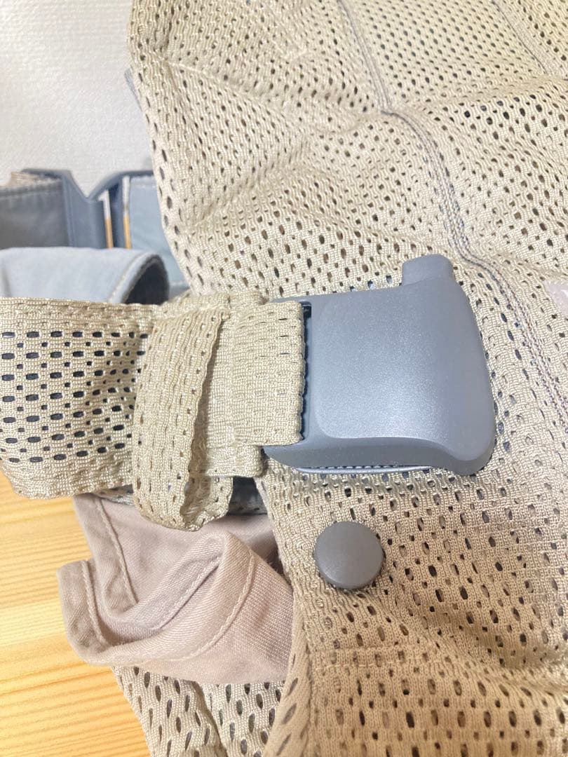 ☆超美品！ ベビービョルン 抱っこ紐 ワンカイエアー グレーベージュ 抱っこひも