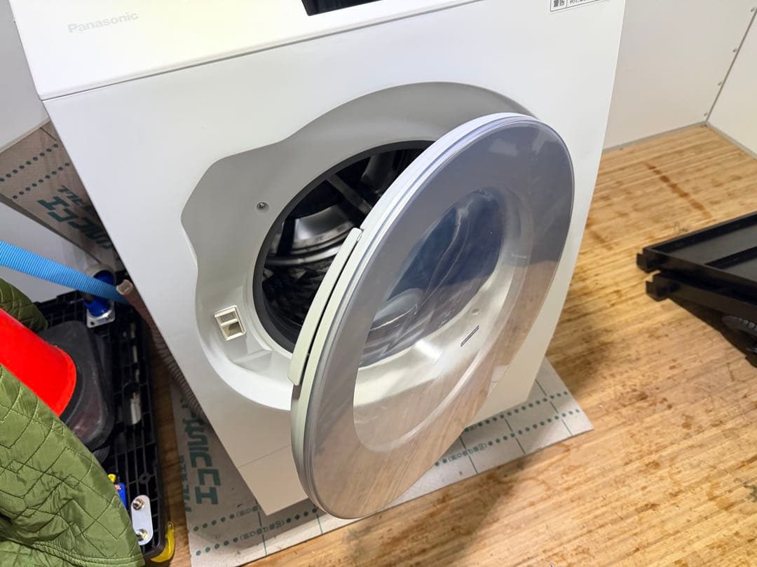 【極美品】2025年8月購入 Panasonic NA-LX129DR