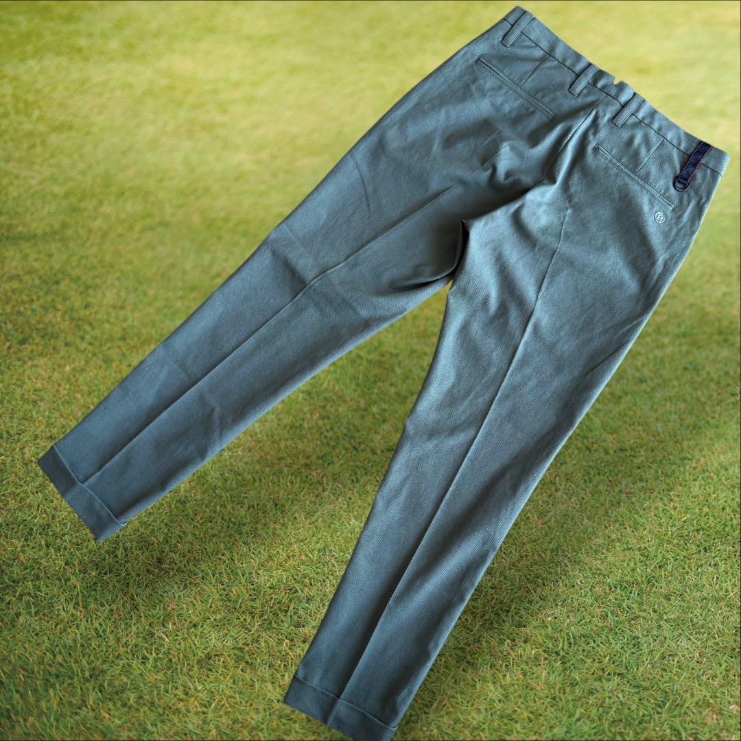 未使用級　ブリーフィングゴルフ　パンツ　S〜M相当　タック入り　カーキ　リネン混