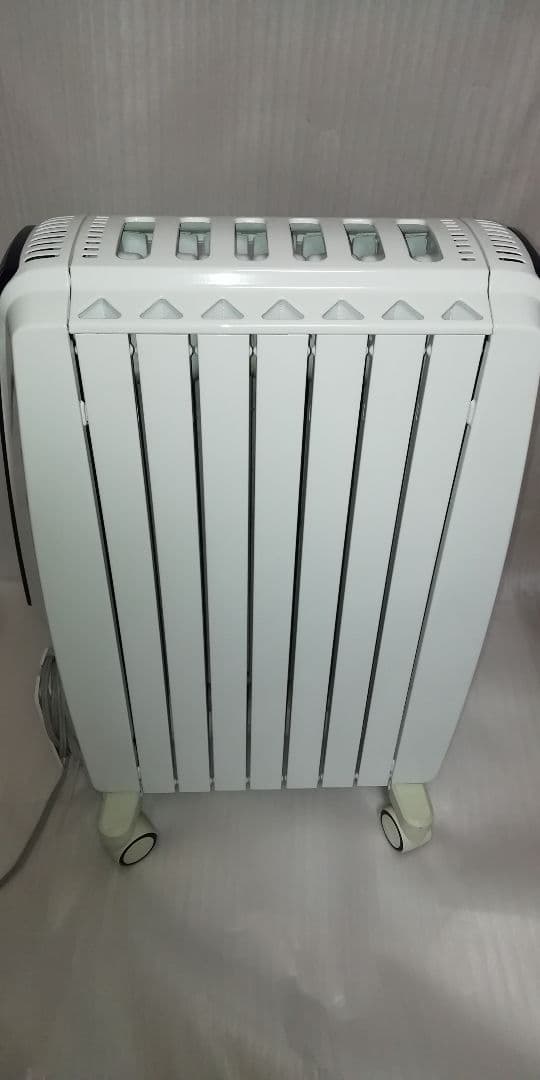 Deloeghi オイルヒーター QSD0712 デロンギ