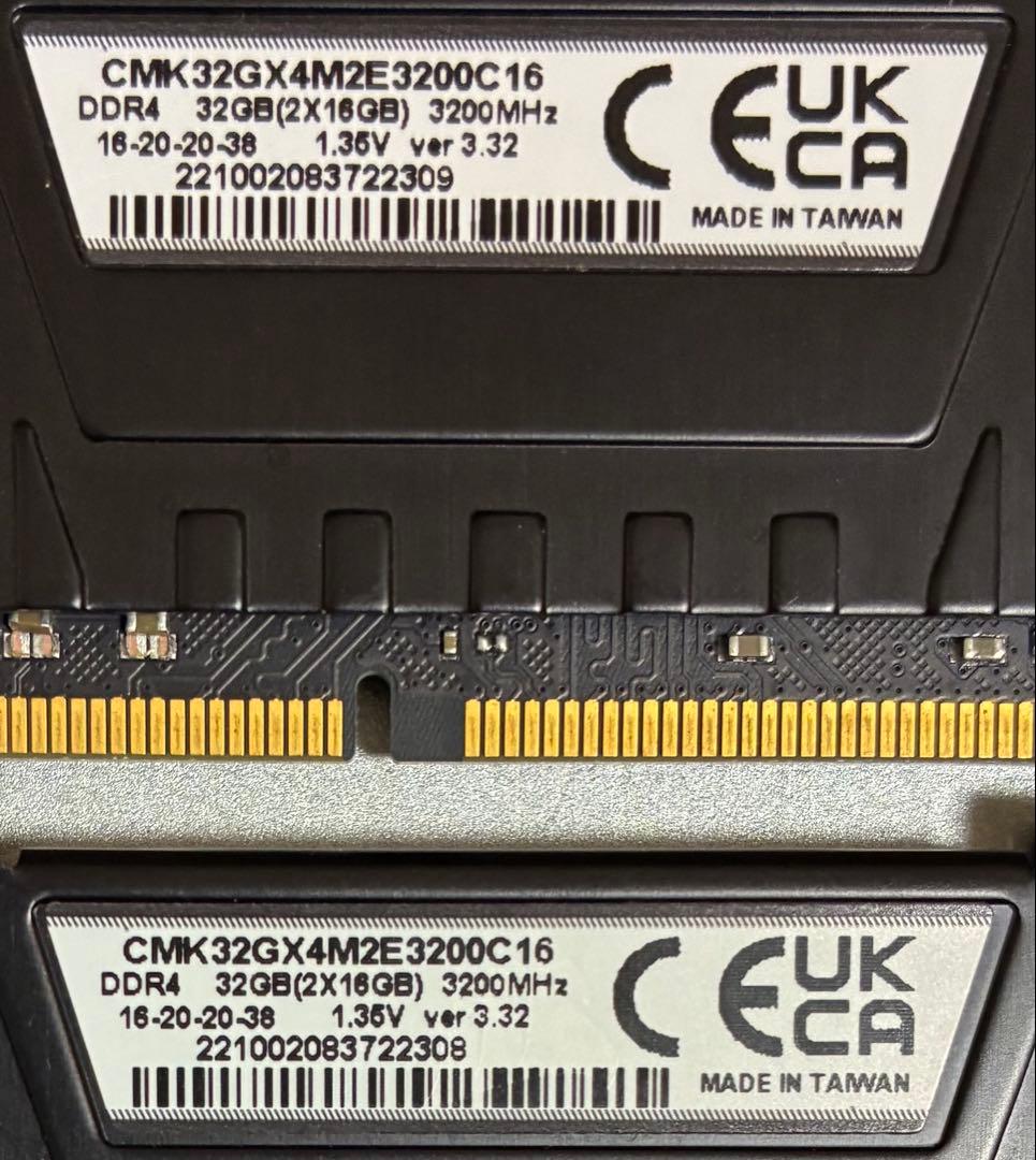 【中古】DDR4-3200 32GB(16GB×2枚) CORSAIR