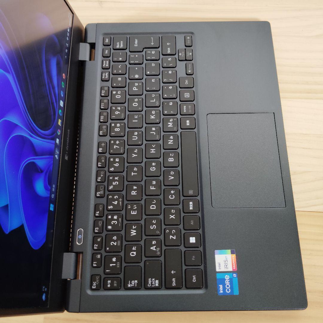 美品 爆速 Dynabook G83/HS 第11世代i7搭載 16GB 512