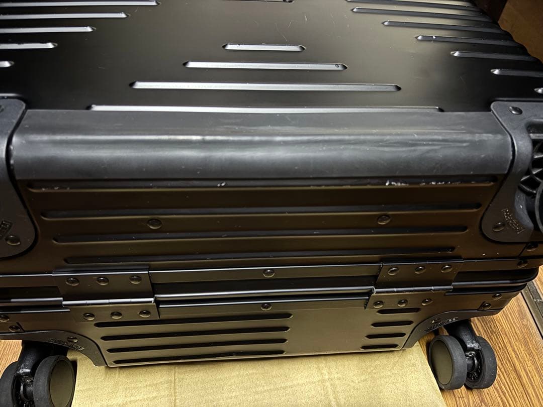 【値下げ！】 イノベーター アルミスーツケース inv1611