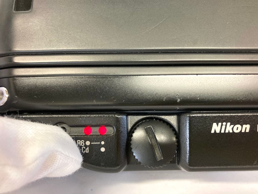 Nikon ニコン F4 一眼レフフィルムカメラ ＋ MB-21