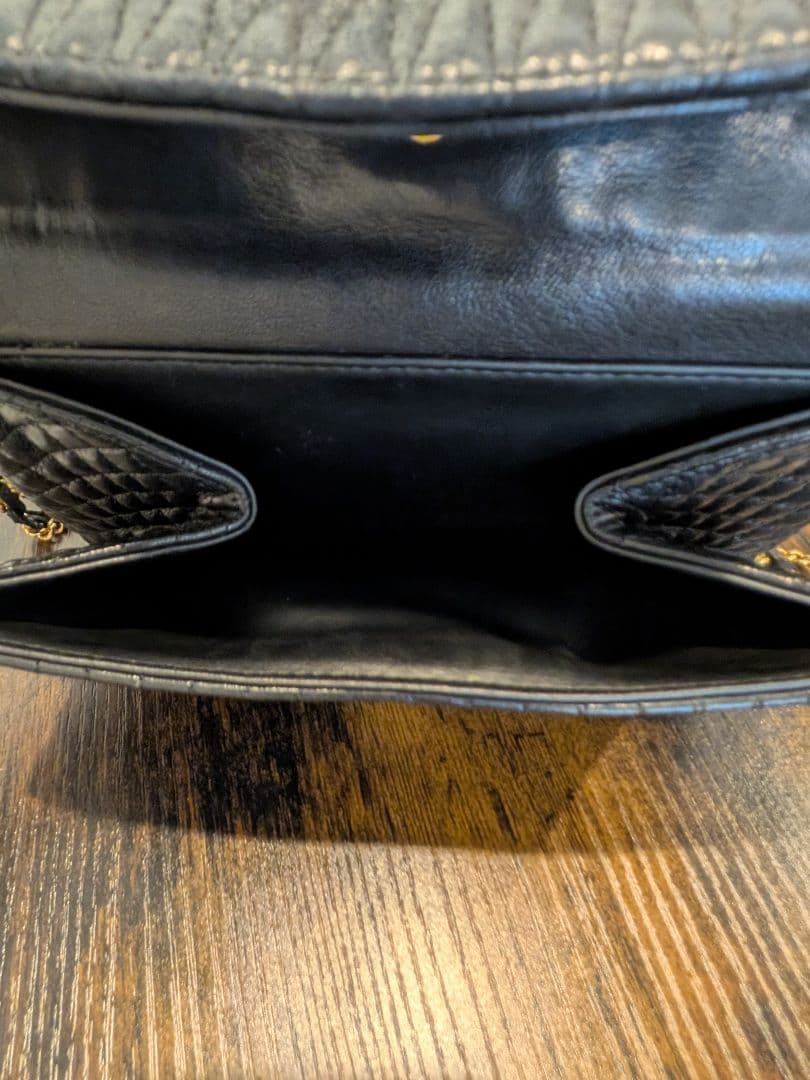 BALLY バリー ヴィンテージ キルティング ショルダーブラック レザー　美品