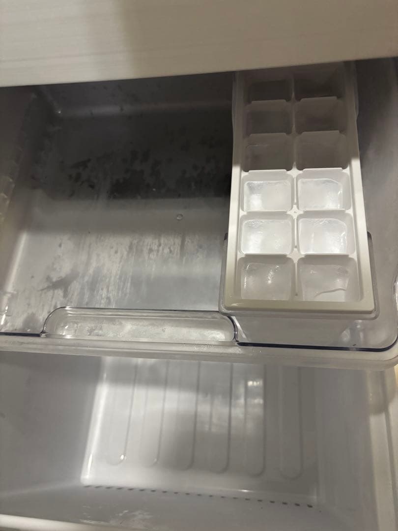 [本日限定大幅値下げ！]SHARP 冷蔵庫　150L SJ-D15H-W