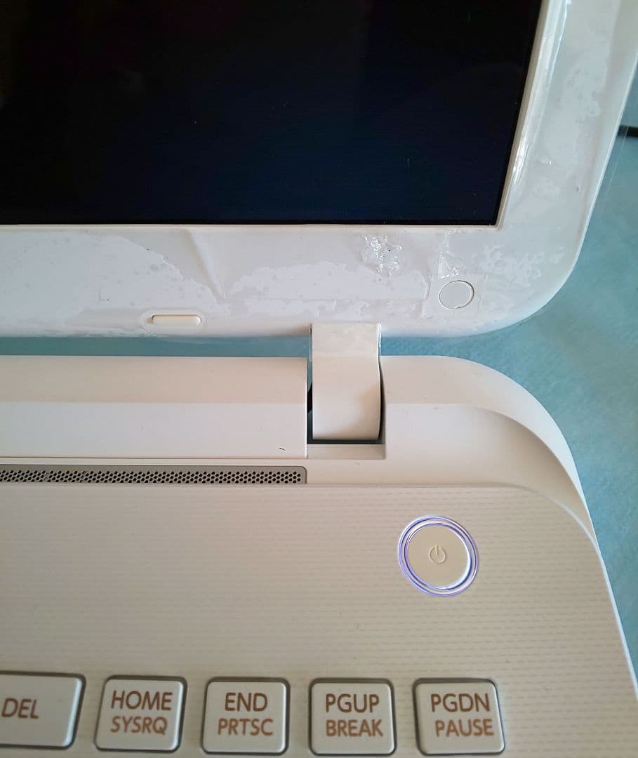 【極上美品】使用感が無い東芝 ダイナブック T45PW