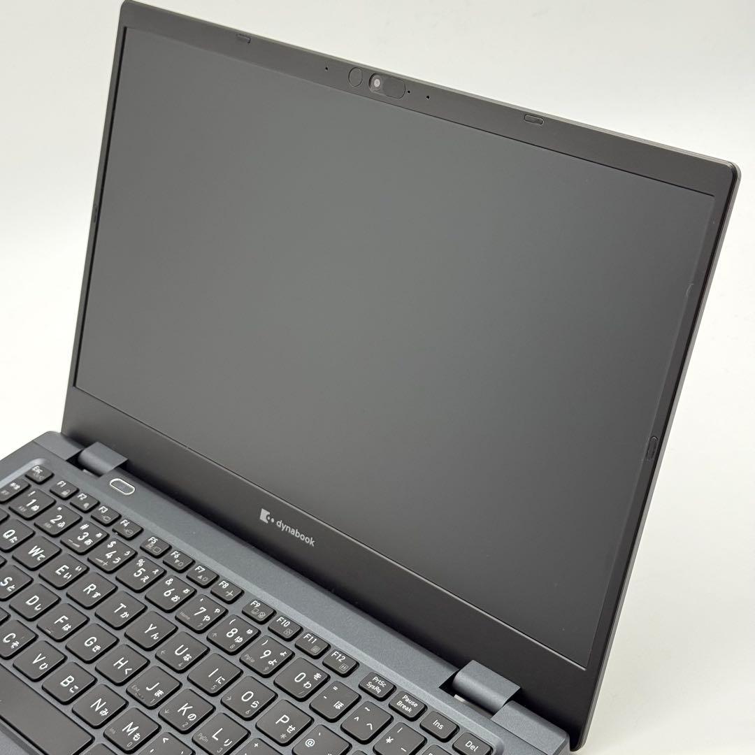 美品 dynabook 11世代i5 16GB SSD256 高速静音 875g
