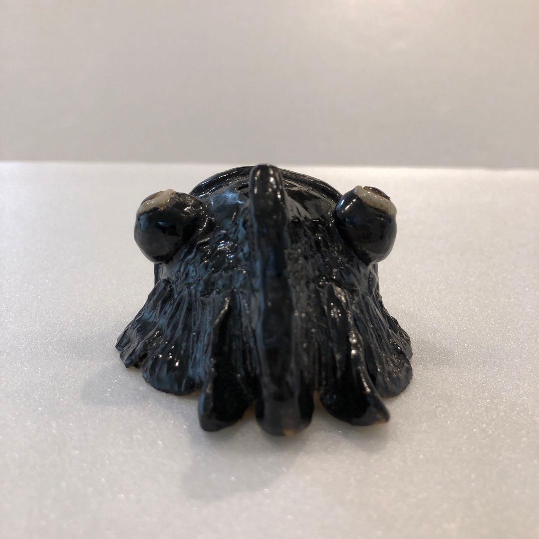 【新品】人気作家 岡村洋子 猫かぶりシリーズ 金魚★黒 置物 焼き物