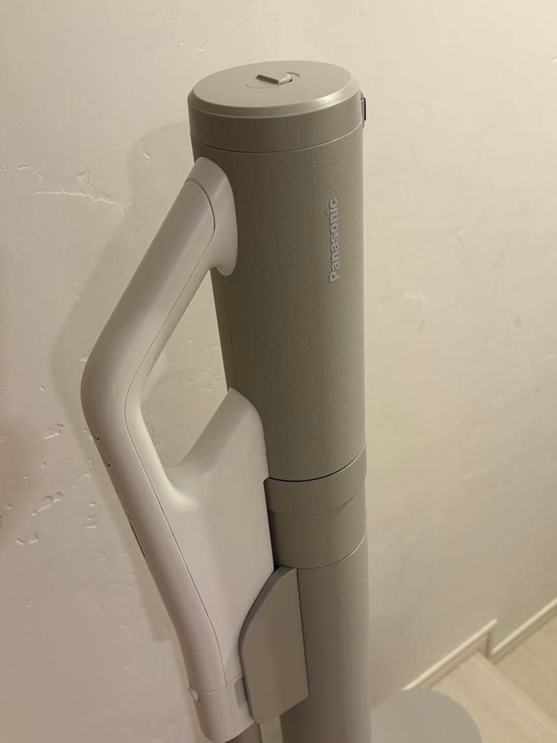 スティック掃除機　パナソニック　MC-NX810KM 中古