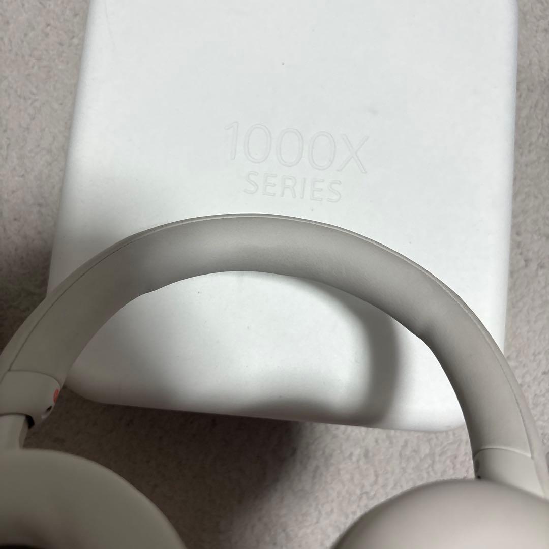 sony ワイヤレスヘッドフォン　wh-1000xm5 ホワイト