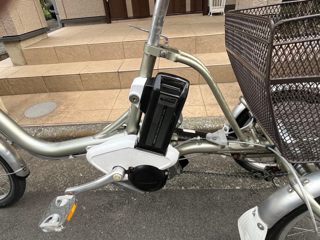 れもん！引き取り限定！電動アシスト三輪車 シルバー 前後バスケット