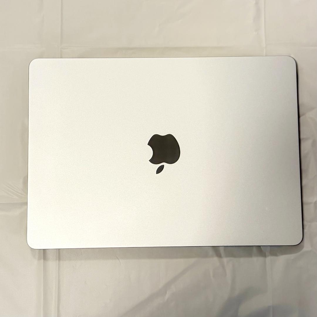 MacBook Air M2 13インチ 16GB 256GB シルバー