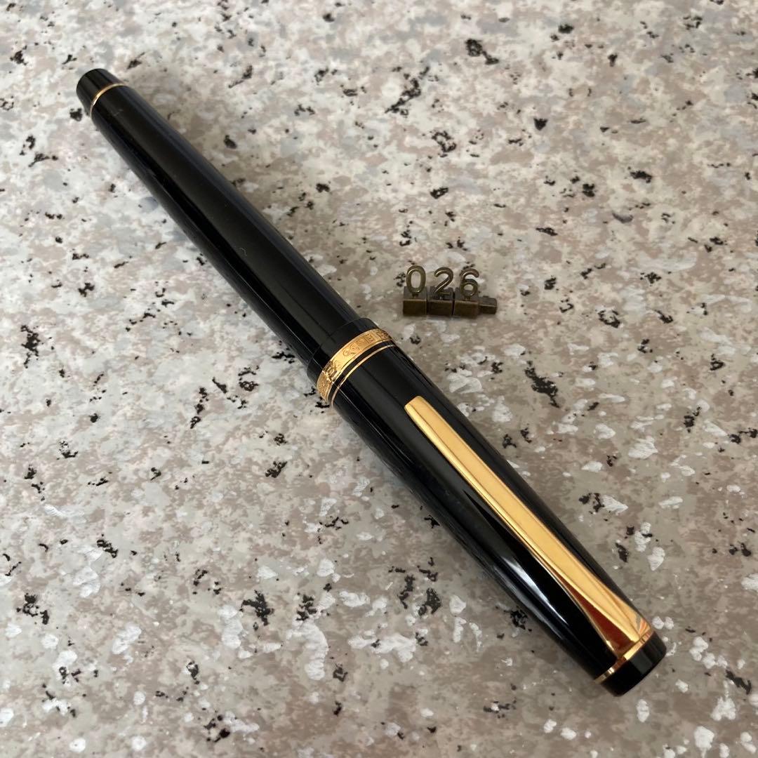 #026 オーバーホール済み 万年筆 PILOT パイロット エラボー 14k
