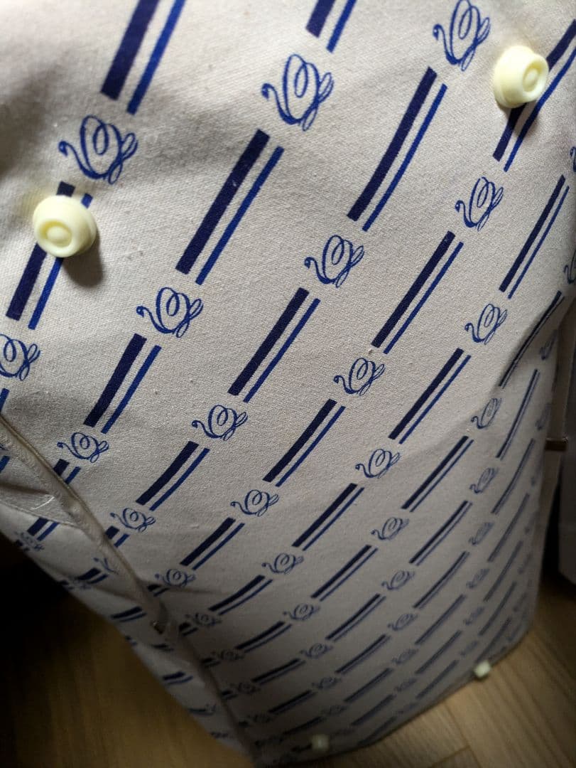 12月15日迄限定大幅値下げ！東京西川上級羽毛掛布団。エンジ色系