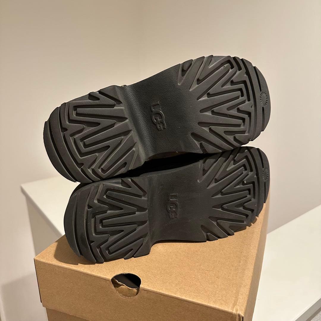 UGGエスミーレザークロッグ24cm