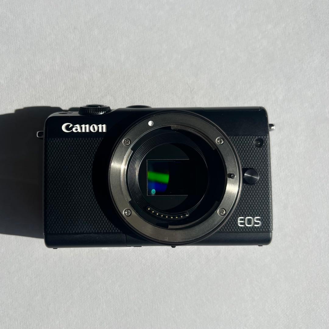 Canon EOS M100 レンズキット＋単焦点レンズ付き